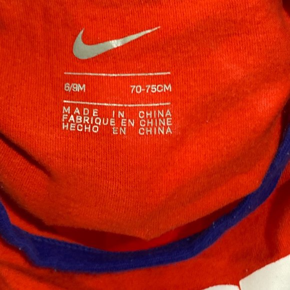 Nike ❤️Just Do It Baby Red Short Sleeve Crew Neck Onesie Size 6-9M (PRE-LOVED) - Picture 2 of 3